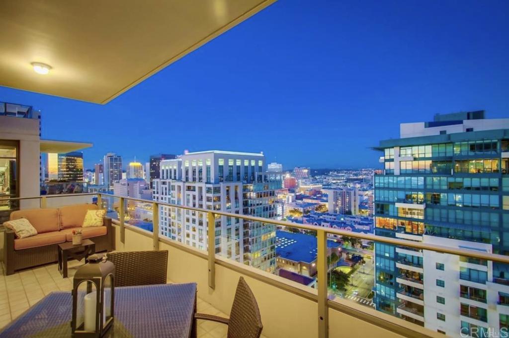 550 Front St 2003