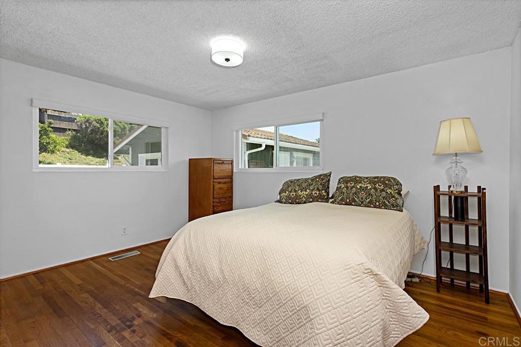 1551 Burgundy Road