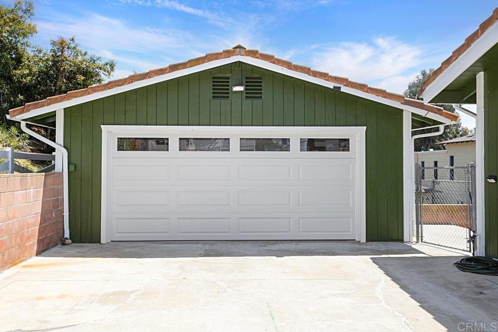 1551 Burgundy Road