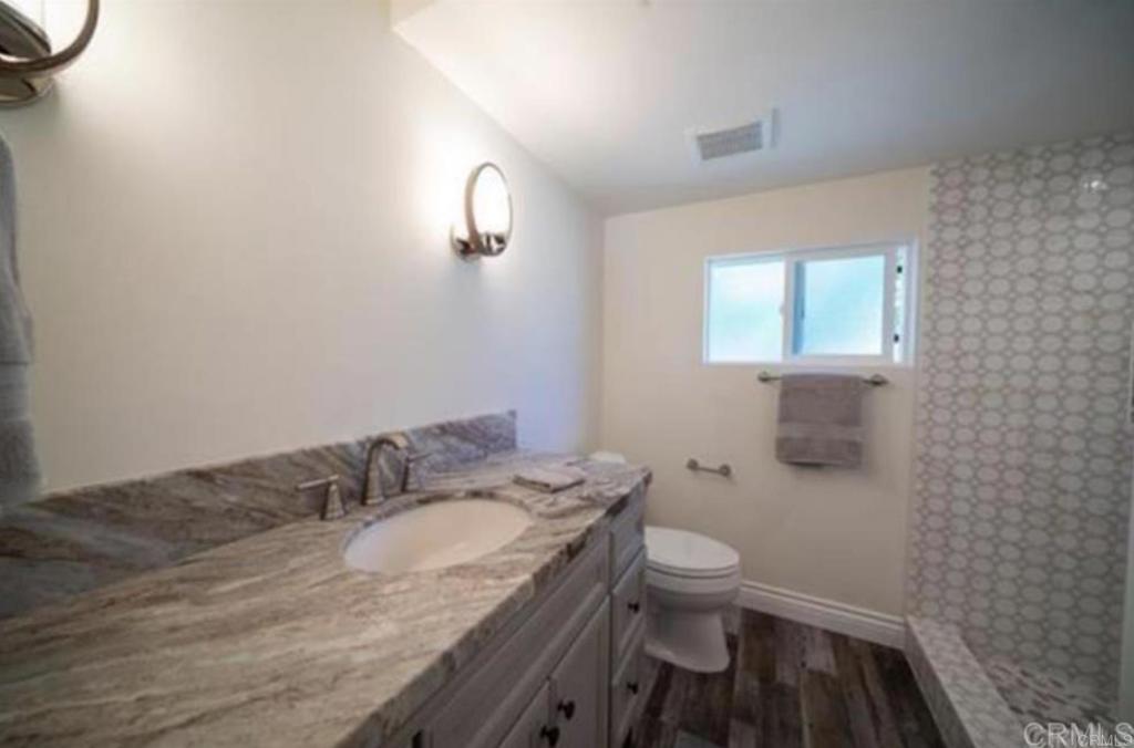 6416 Lago Lindo Guest House
