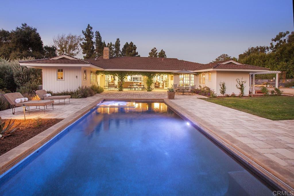 6325 La Valle Plateada