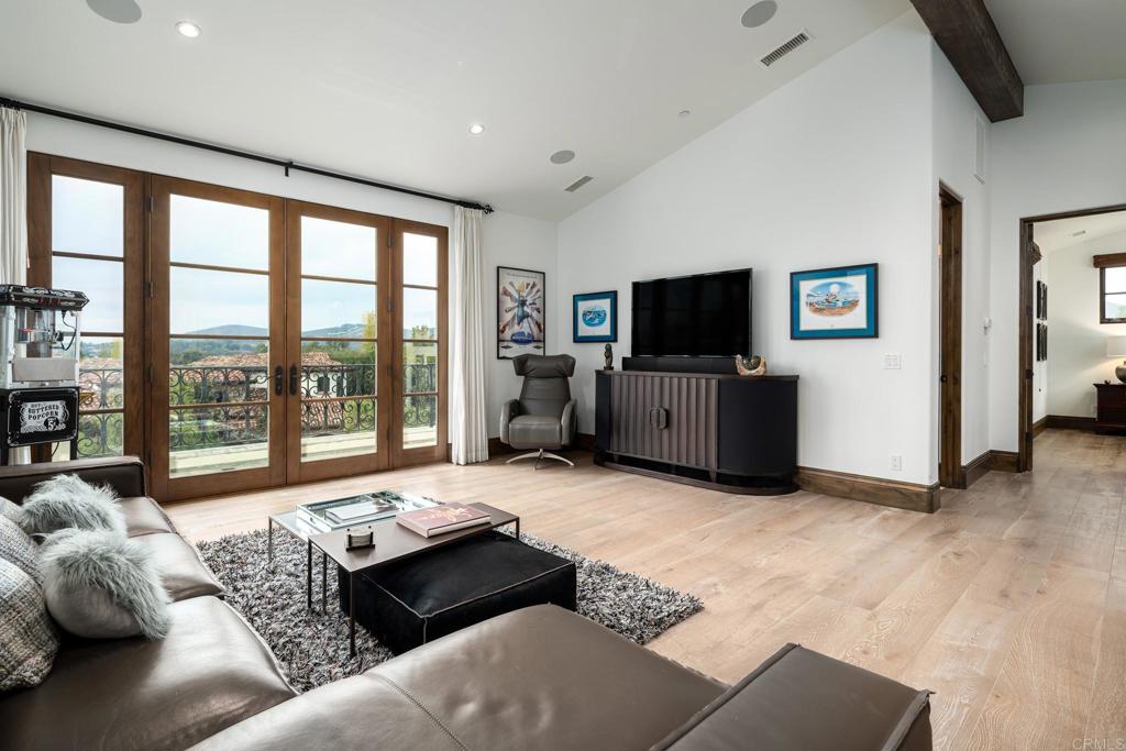 18411 Calle La Serra