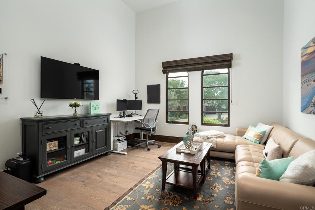 18411 Calle La Serra