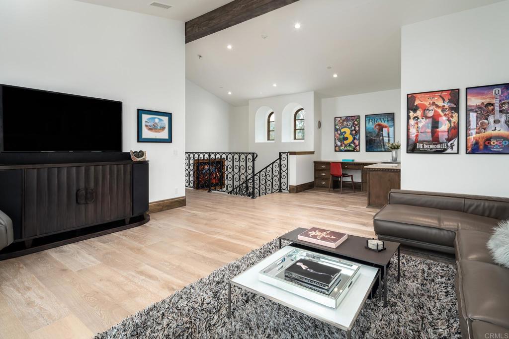 18411 Calle La Serra