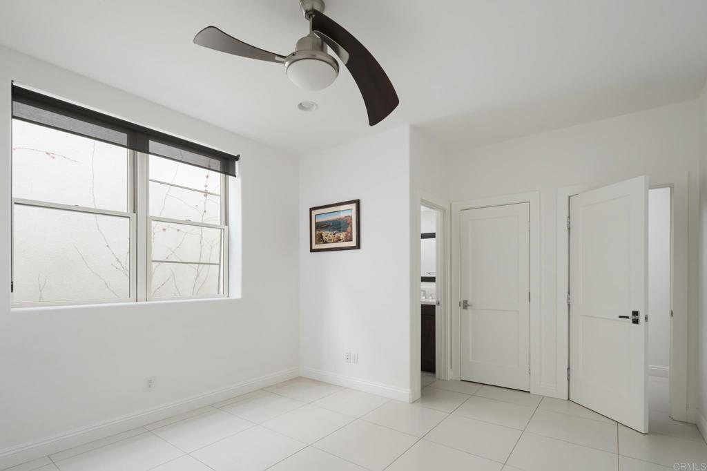 611 Stratford Ct