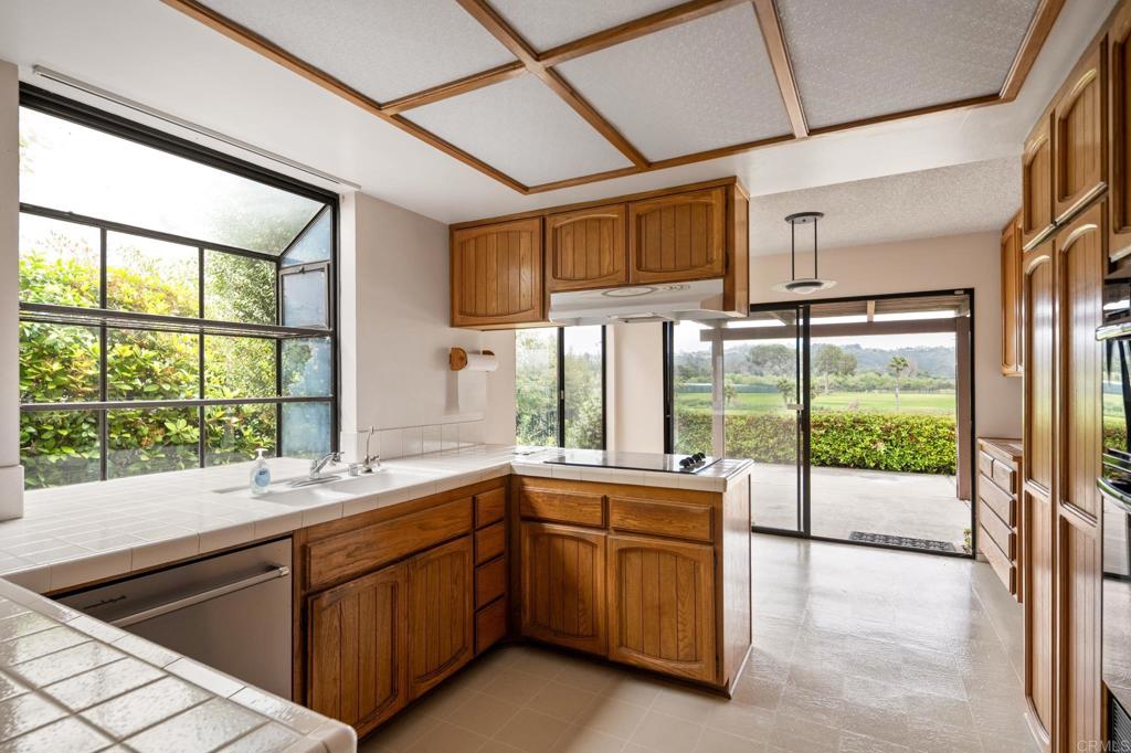 3817 Avenida Feliz
