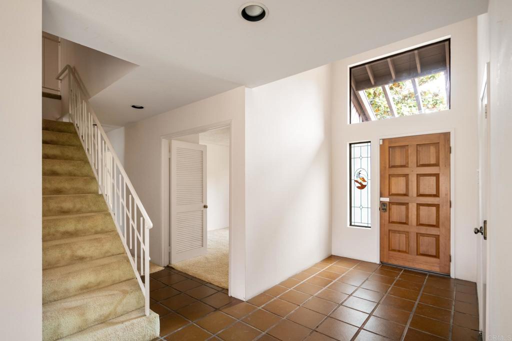 3817 Avenida Feliz
