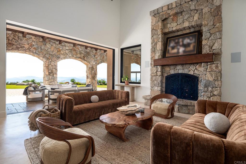 18000 Sunset Point Drive