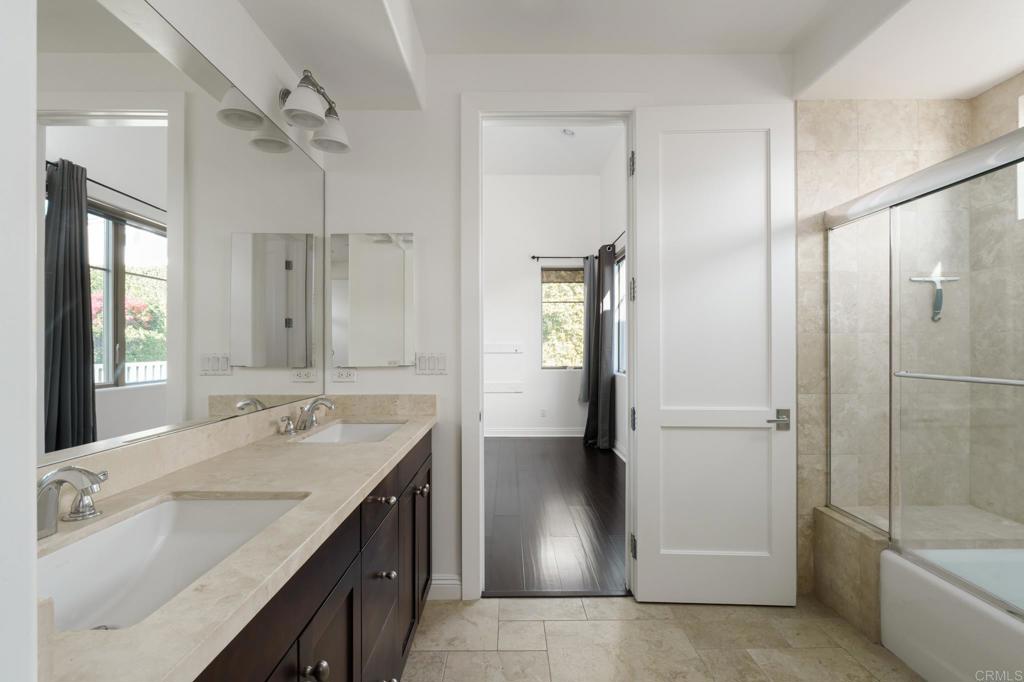 611 Stratford Ct
