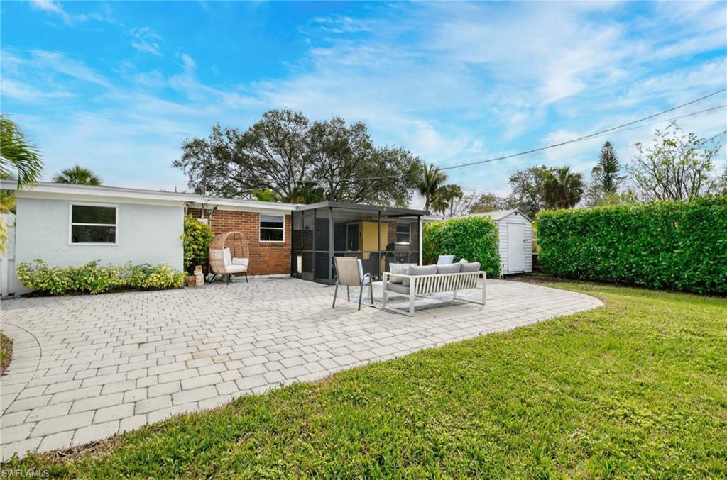 1280 Barbizon LN