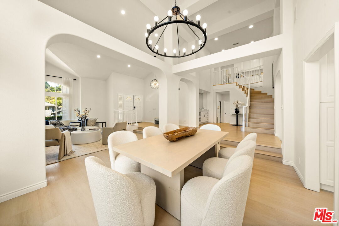 22248 Cairnloch ST