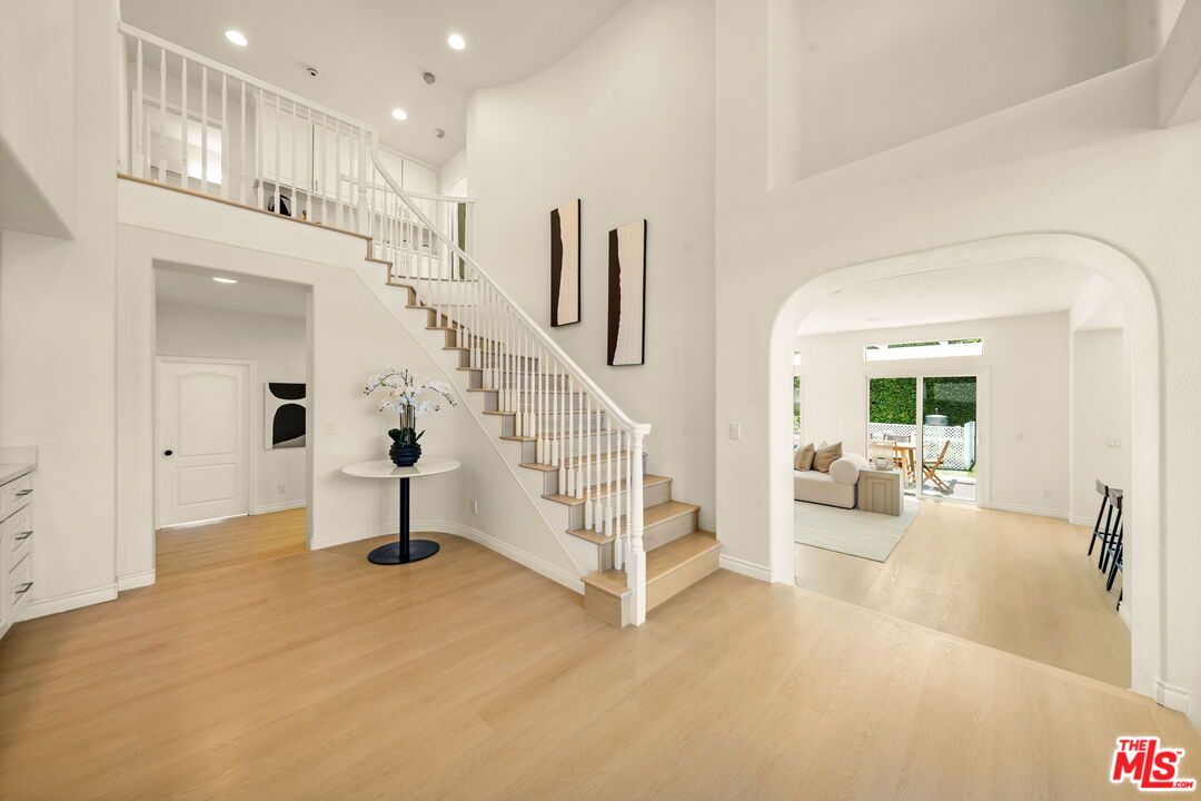 22248 Cairnloch ST