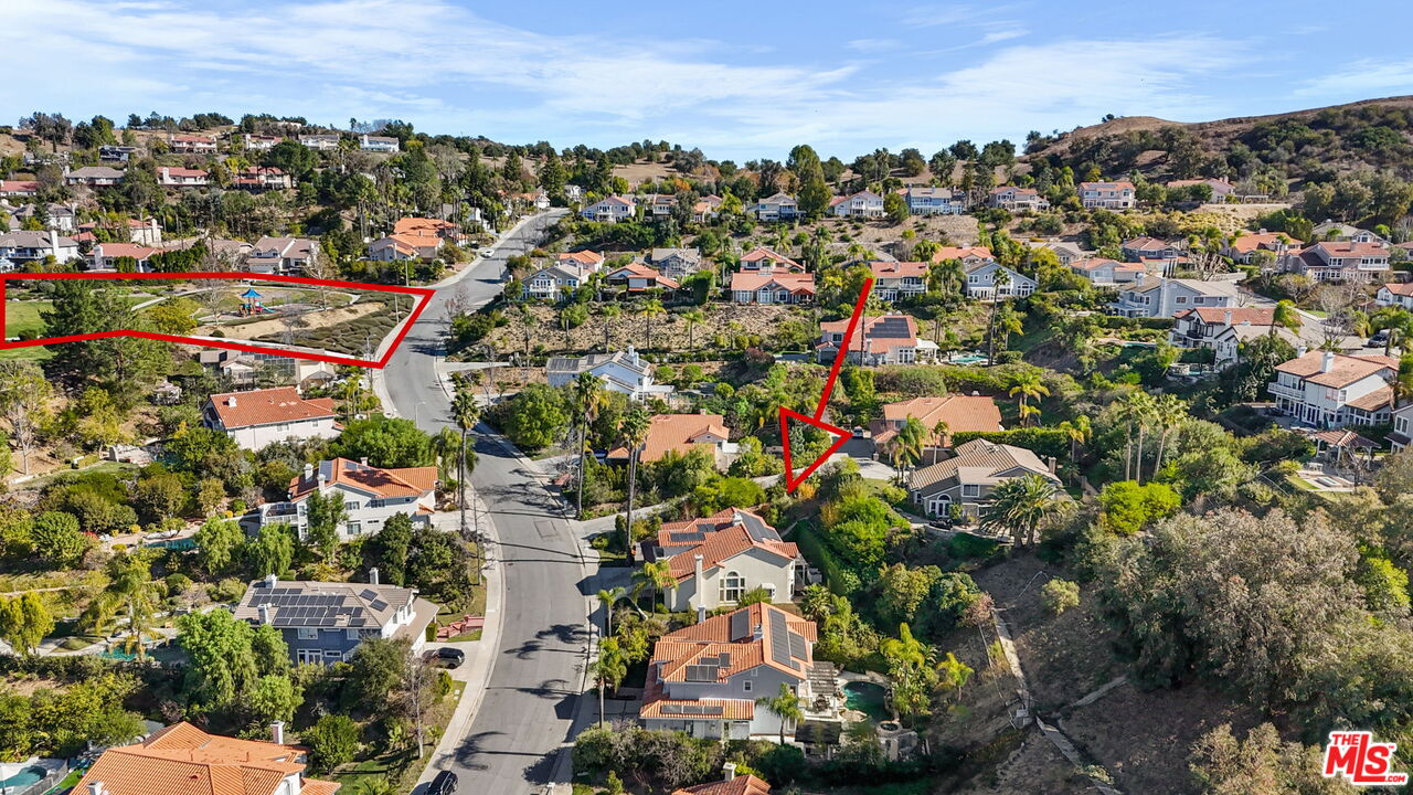 22248 Cairnloch ST