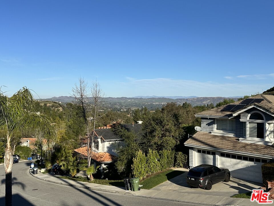22248 Cairnloch ST