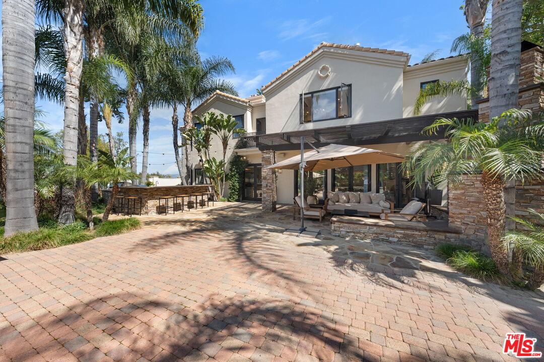4730 Azucena Rd