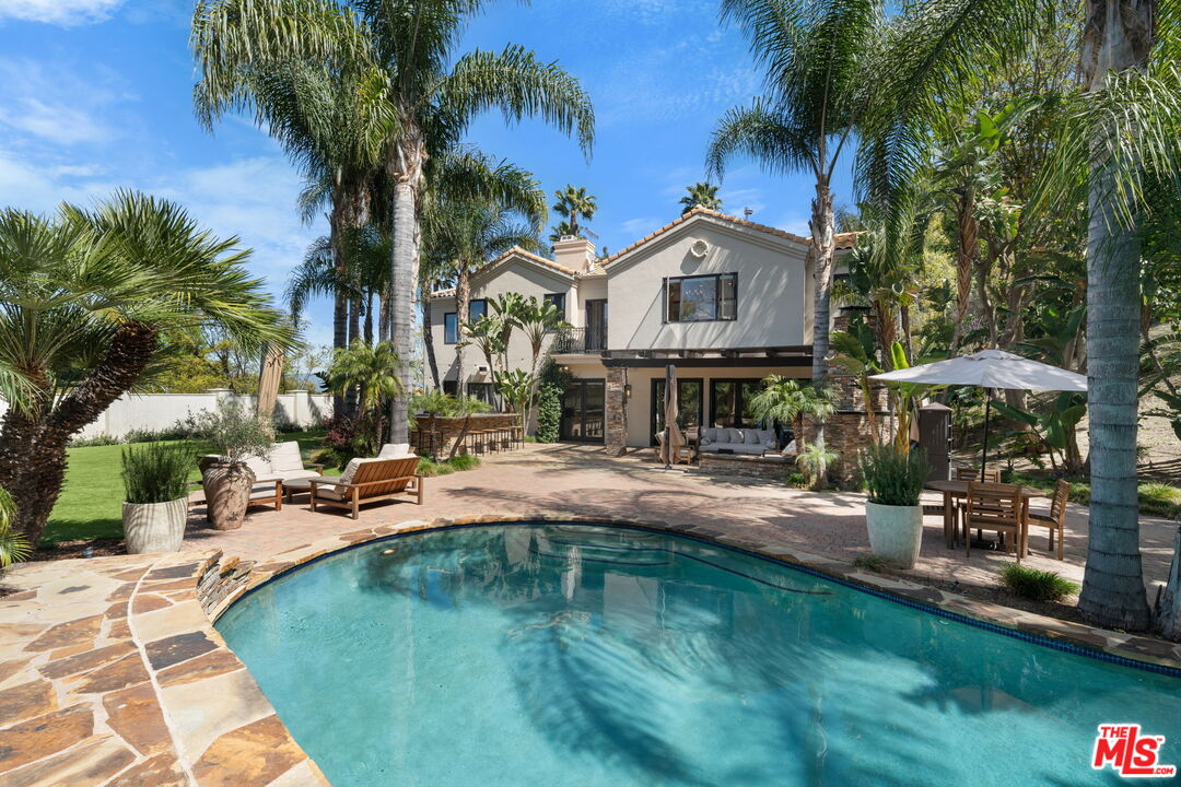 4730 Azucena Rd