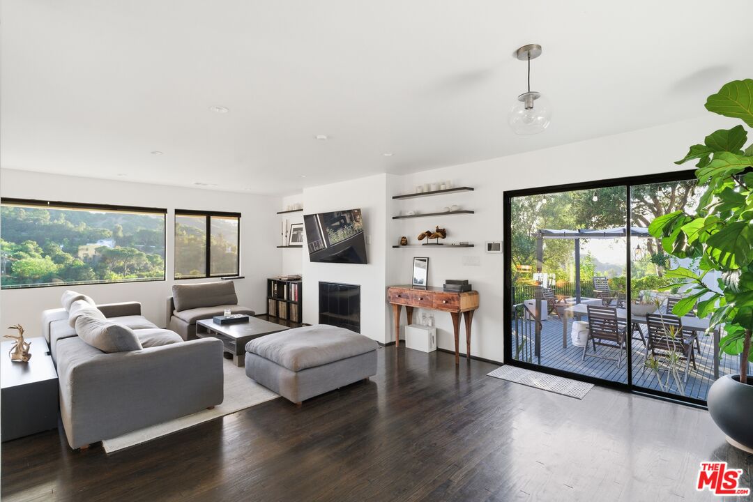 3581 Avenida Del Sol