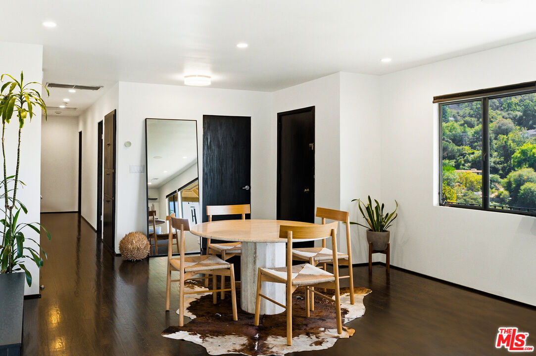 3581 Avenida Del Sol