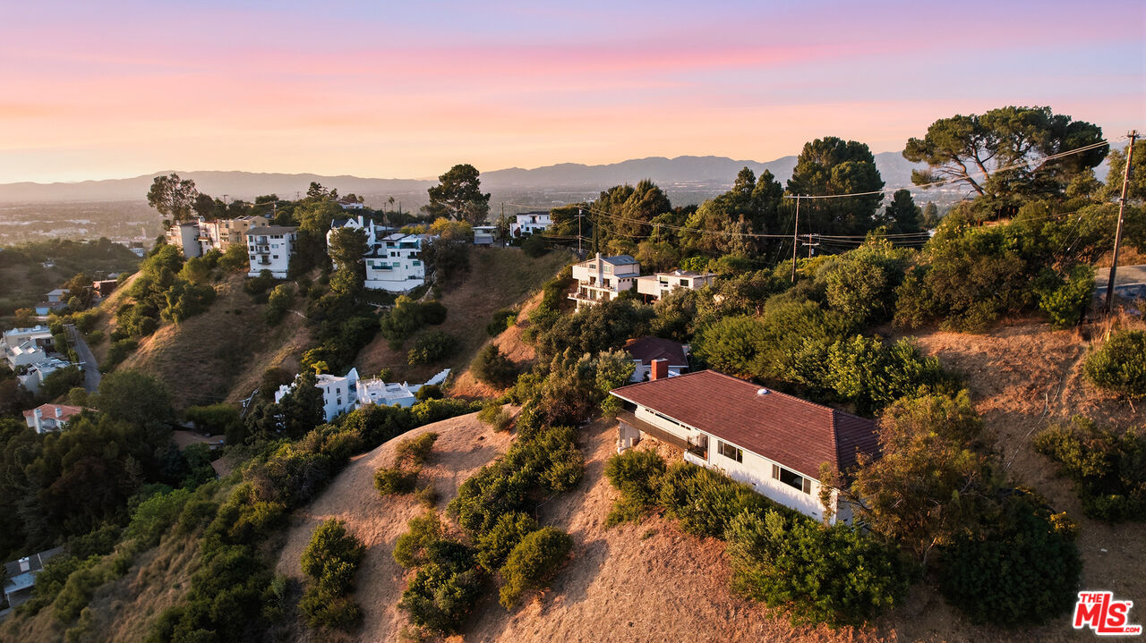 3581 Avenida Del Sol