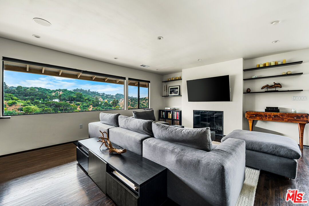3581 Avenida Del Sol