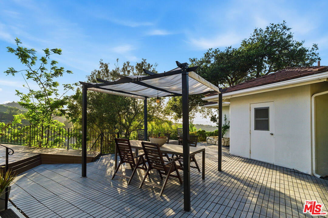 3581 Avenida Del Sol
