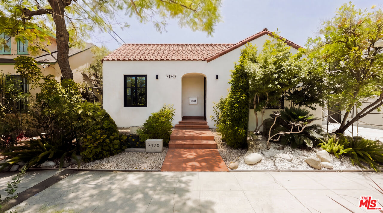 7170 Rosewood Ave
