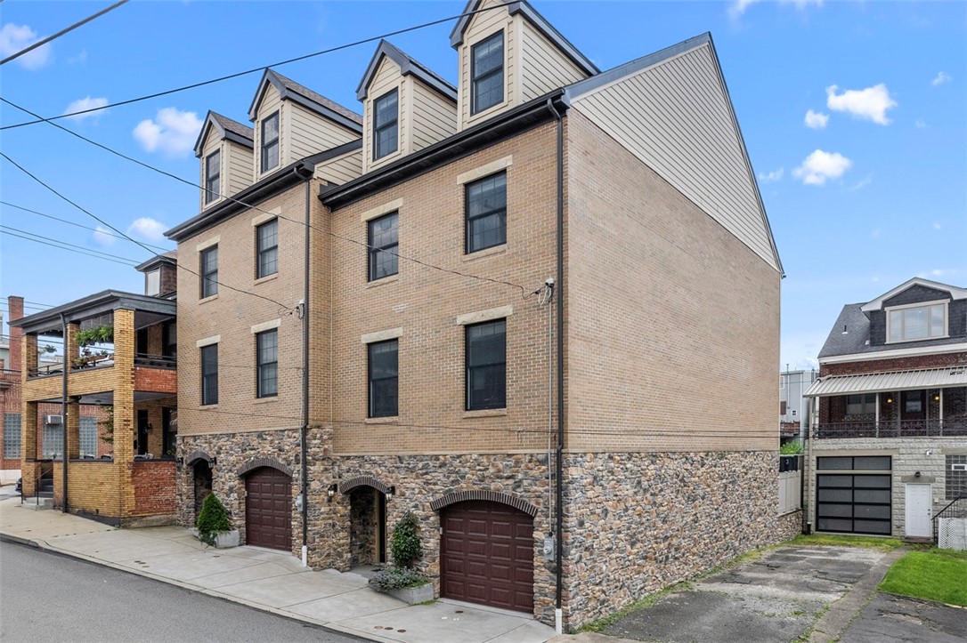 246 42nd Street