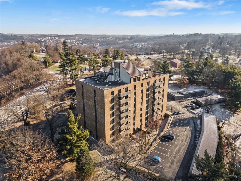 820 E Beau Street 3M