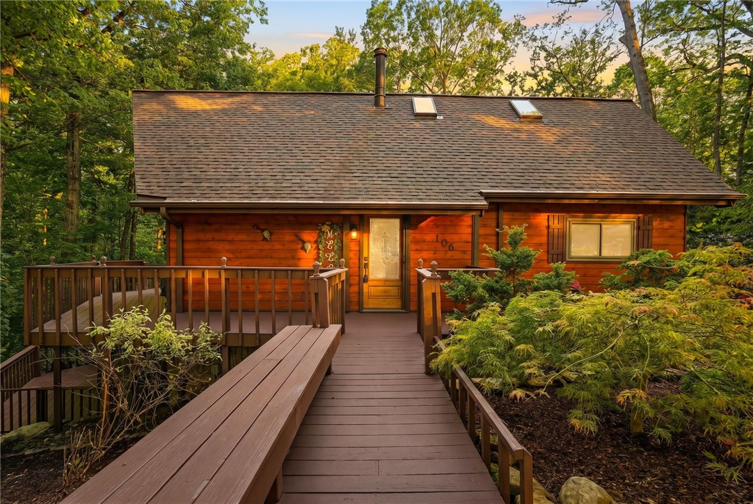 106 Lyndon Ln
