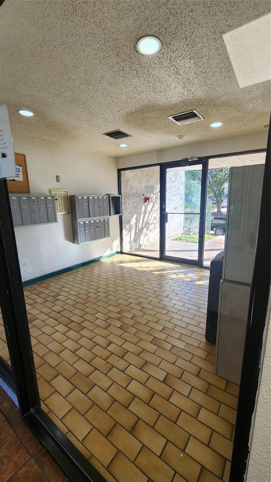 2818 S Bartell Drive # 7