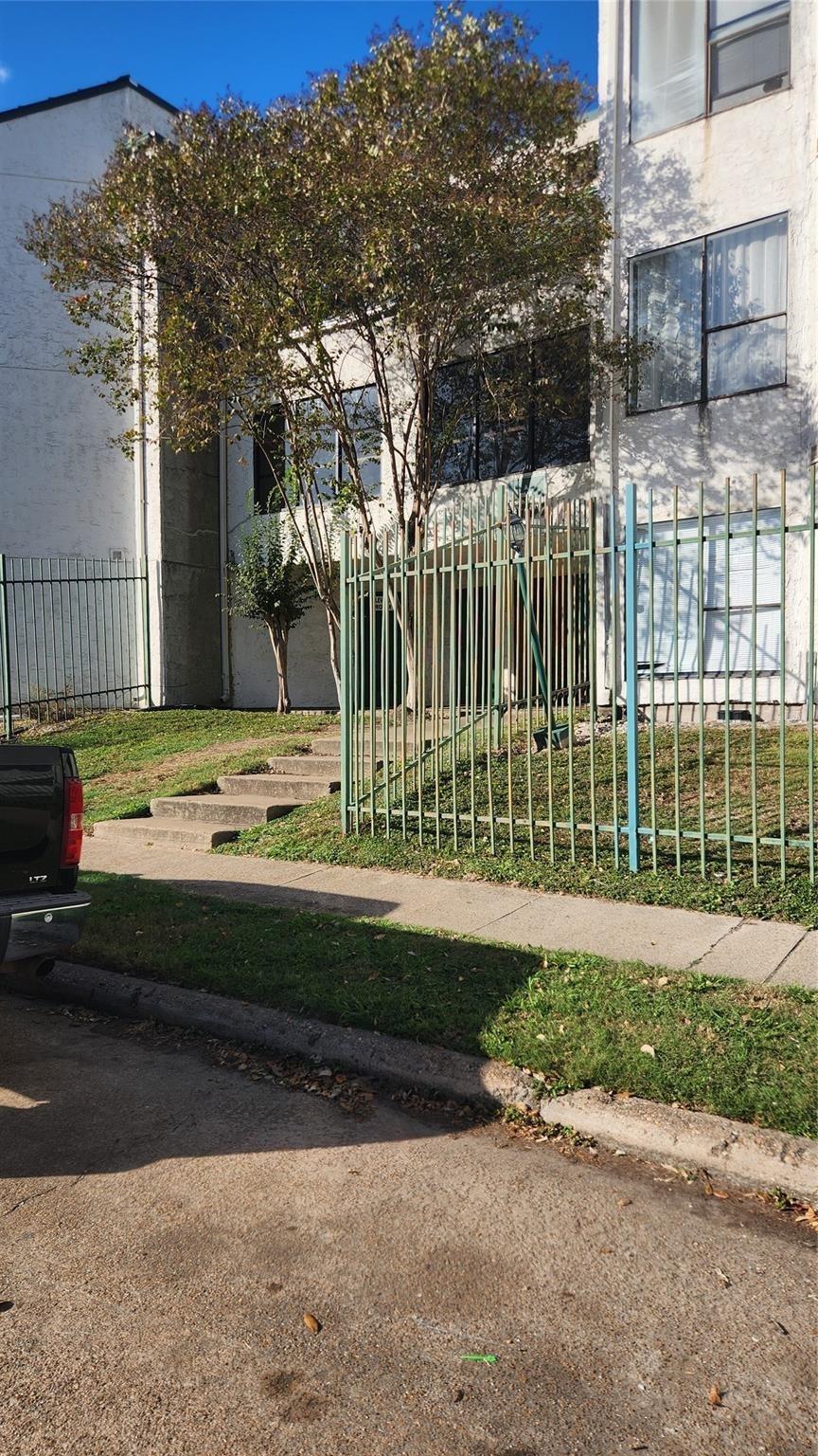 2818 S Bartell Drive # 7