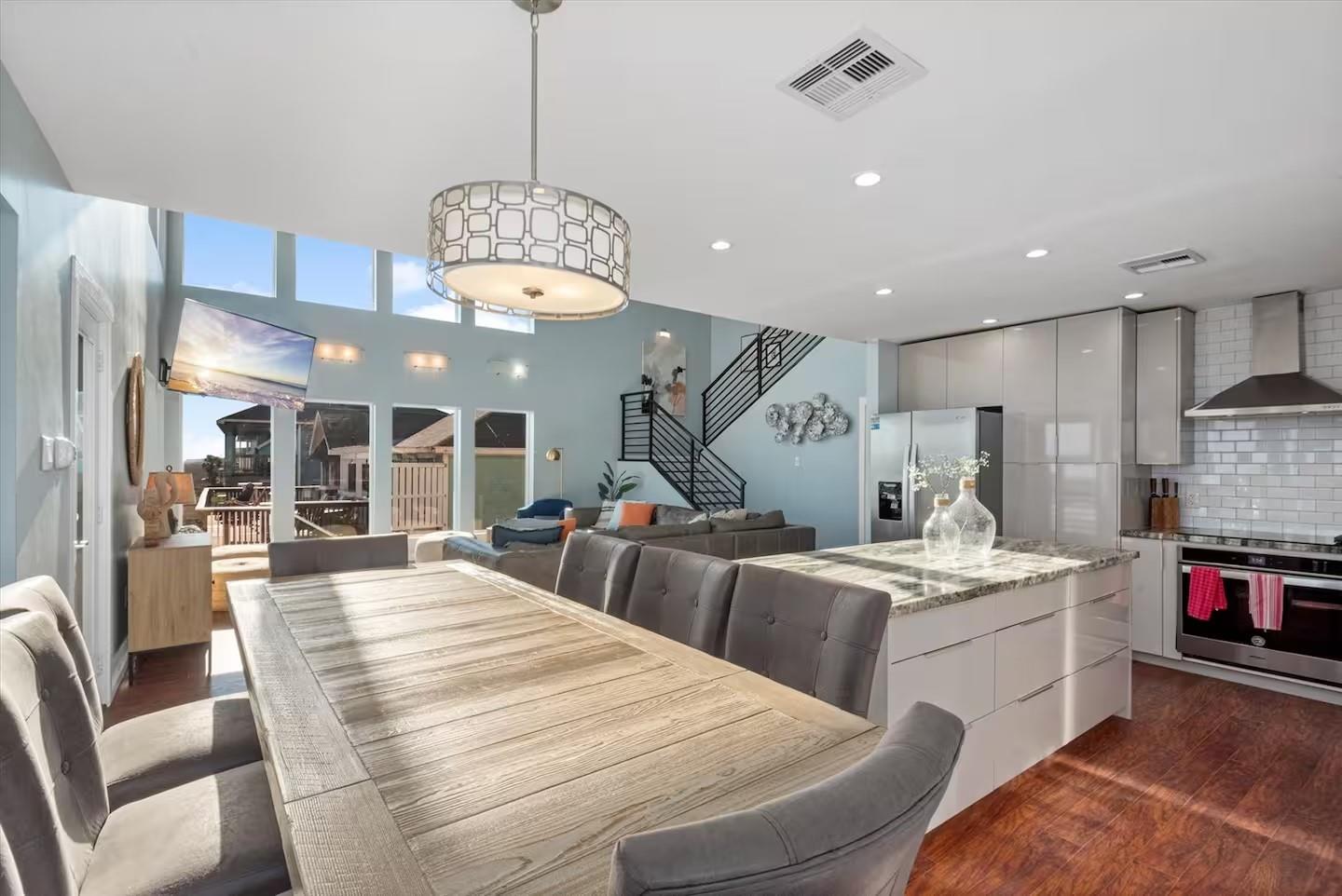 21502 Kennedy Drive