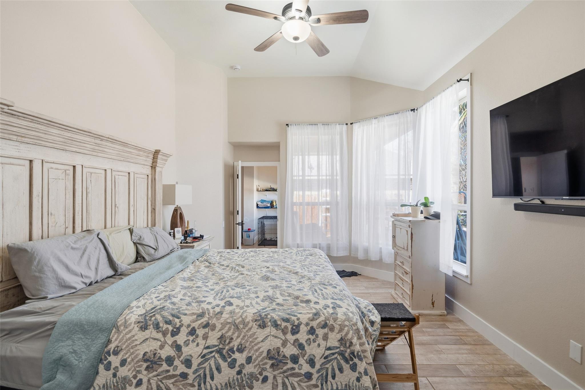 8111 Little Scarlet Street