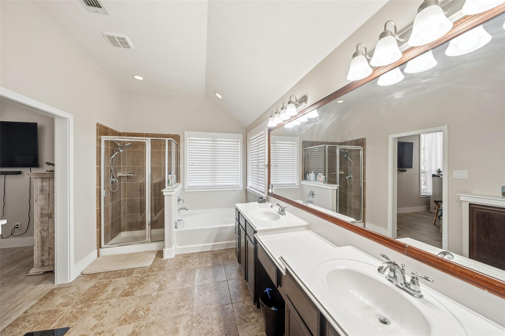 8111 Little Scarlet Street