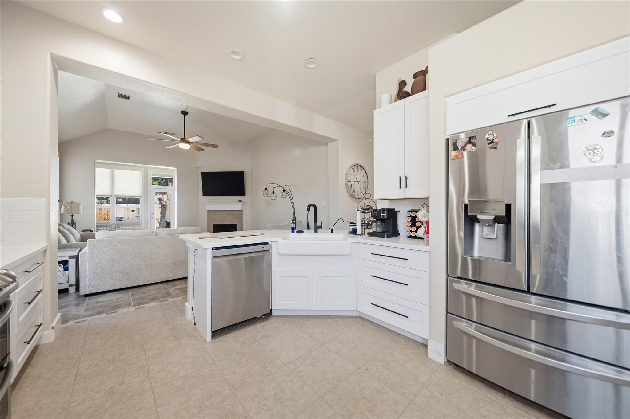 8111 Little Scarlet Street