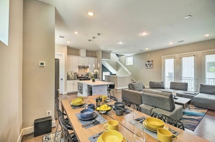 2403 Everett Street # C