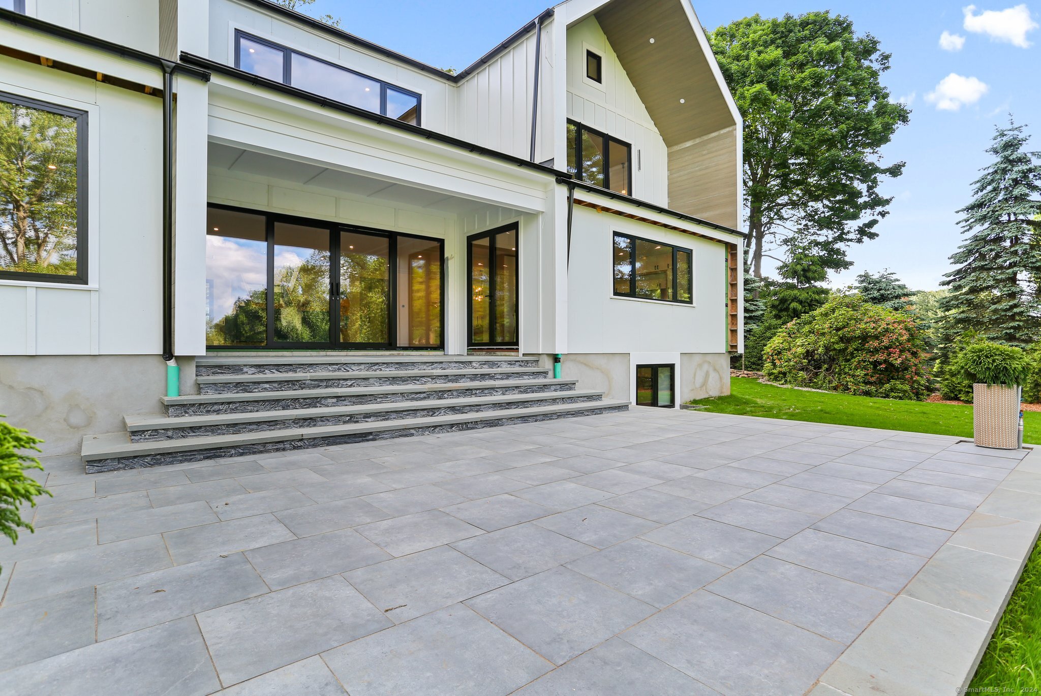 78 Sylvan Road North