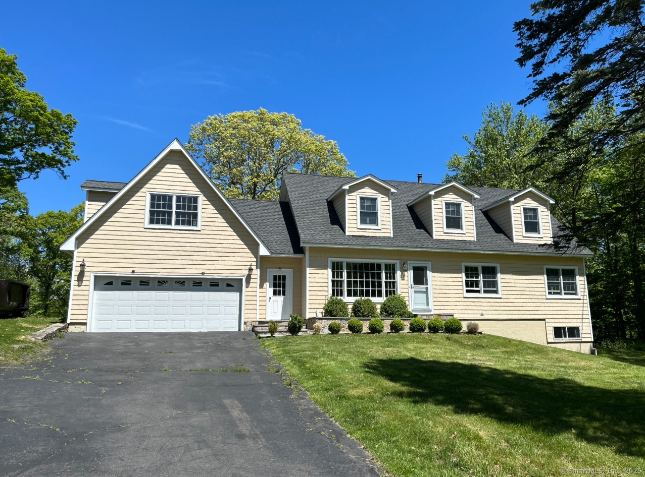 16 Topcrest Lane