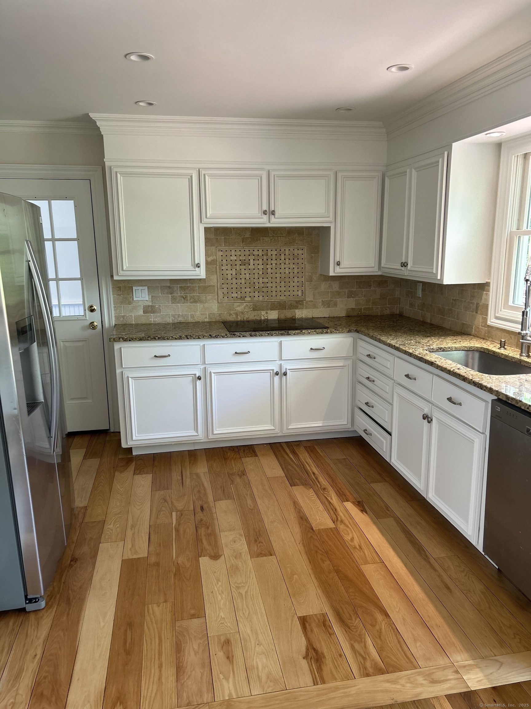 16 Topcrest Lane