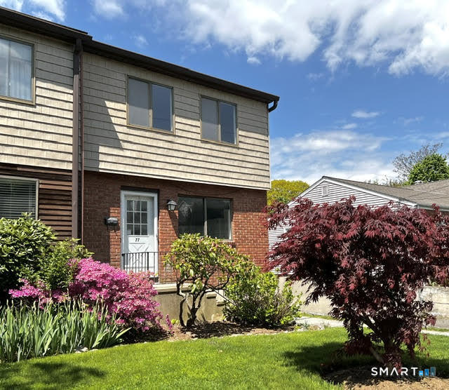 77 Van Buskirk Avenue Unit: 77