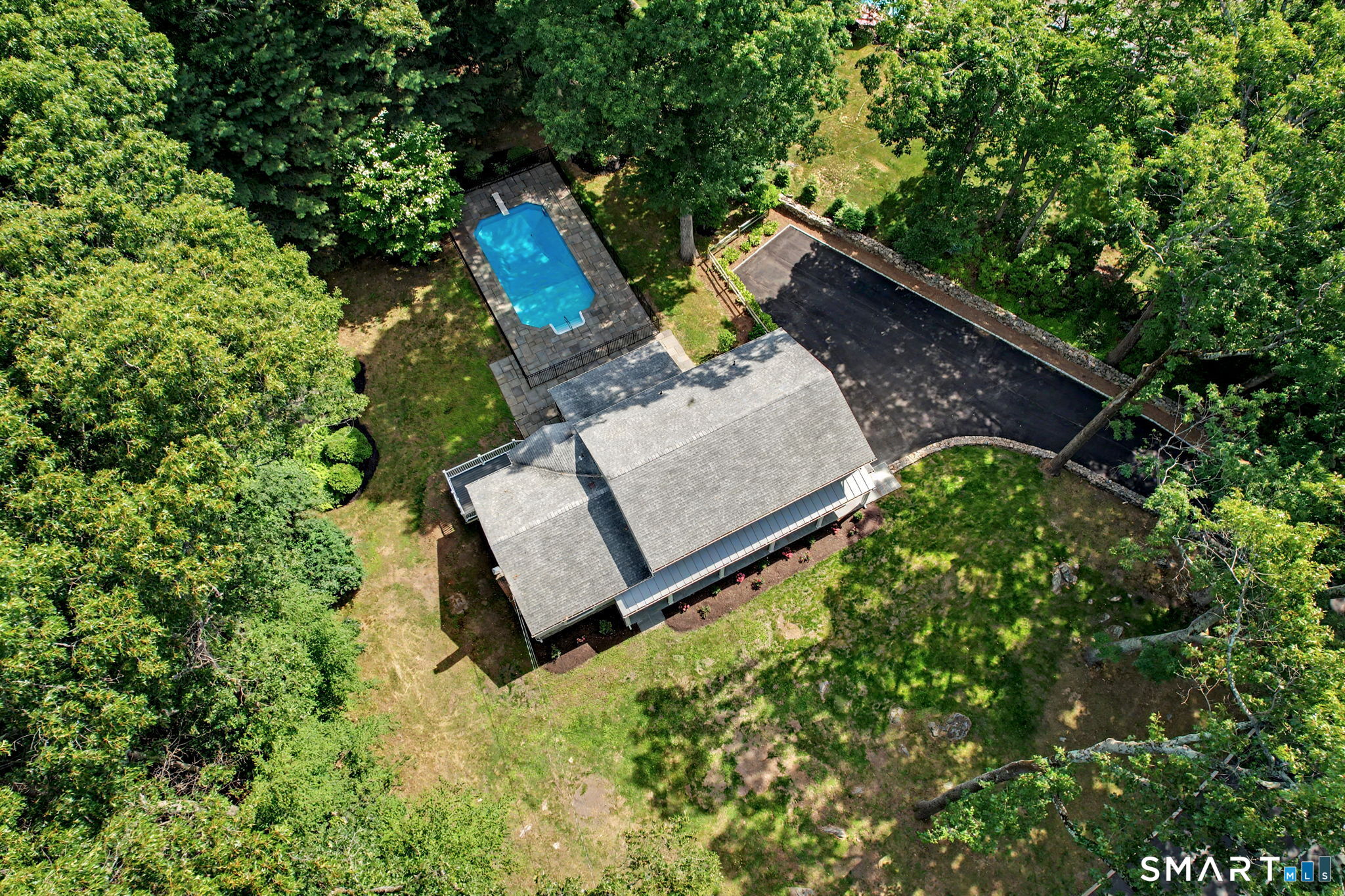 8 Live Oak Road