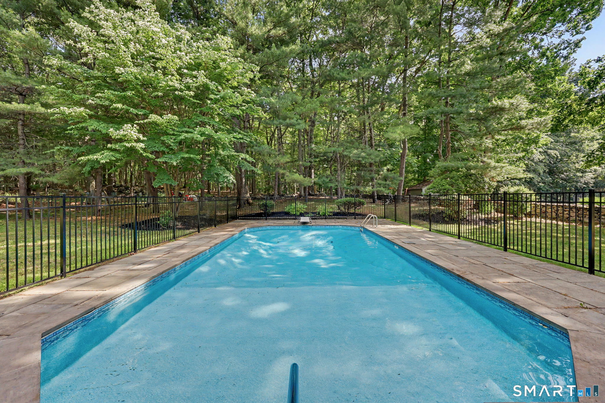 8 Live Oak Road