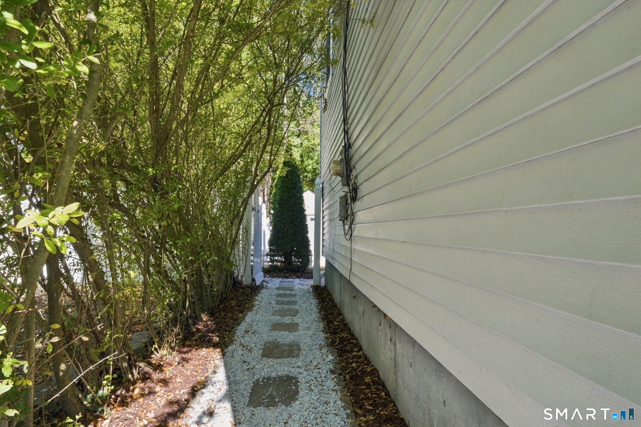 6 Country Club Road
