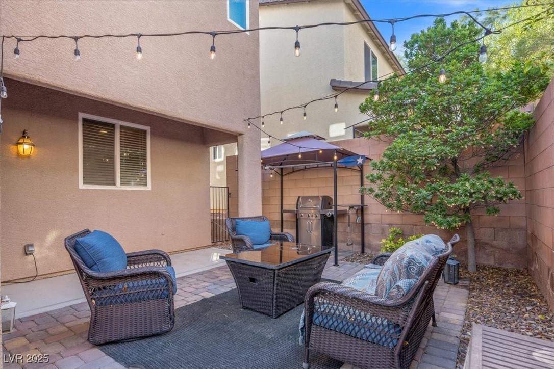 9348 Golden Lad Avenue