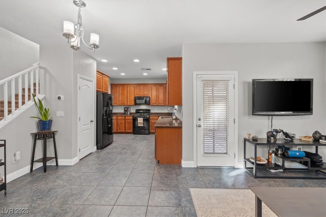 9348 Golden Lad Avenue