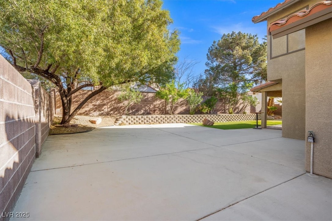 5628 Crimson Ridge Drive