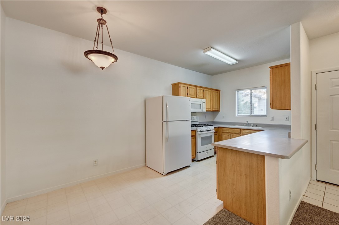 5655 East Sahara Avenue 2046