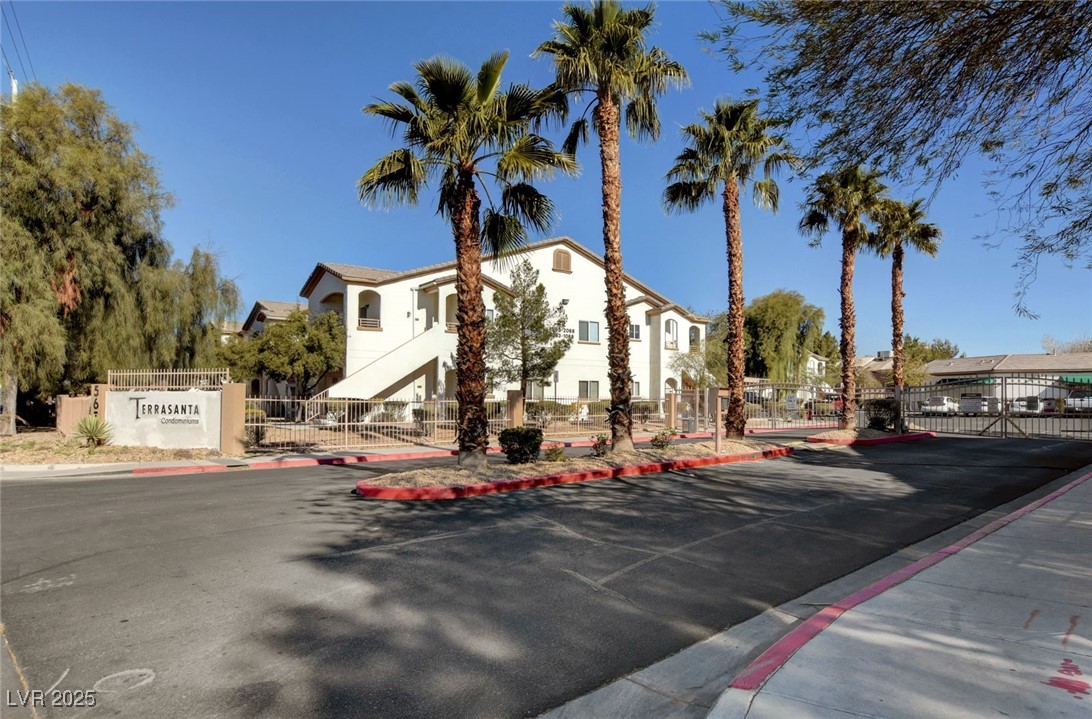 5655 East Sahara Avenue 2046