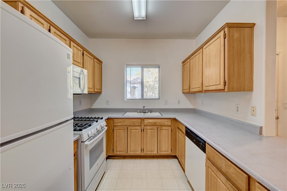 5655 East Sahara Avenue 2046