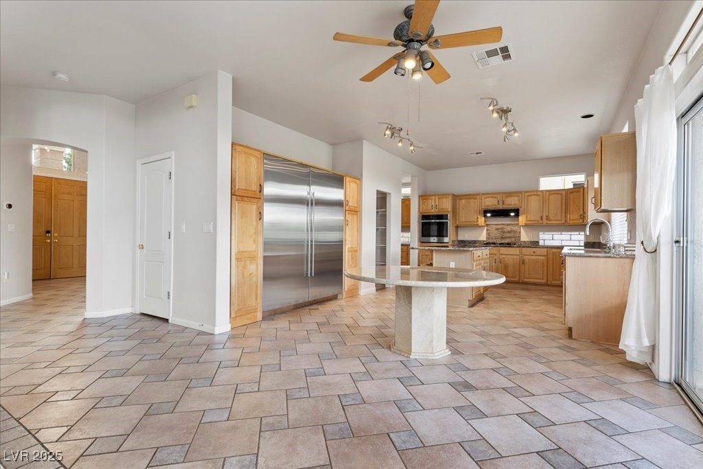 1906 Grey Eagle Street